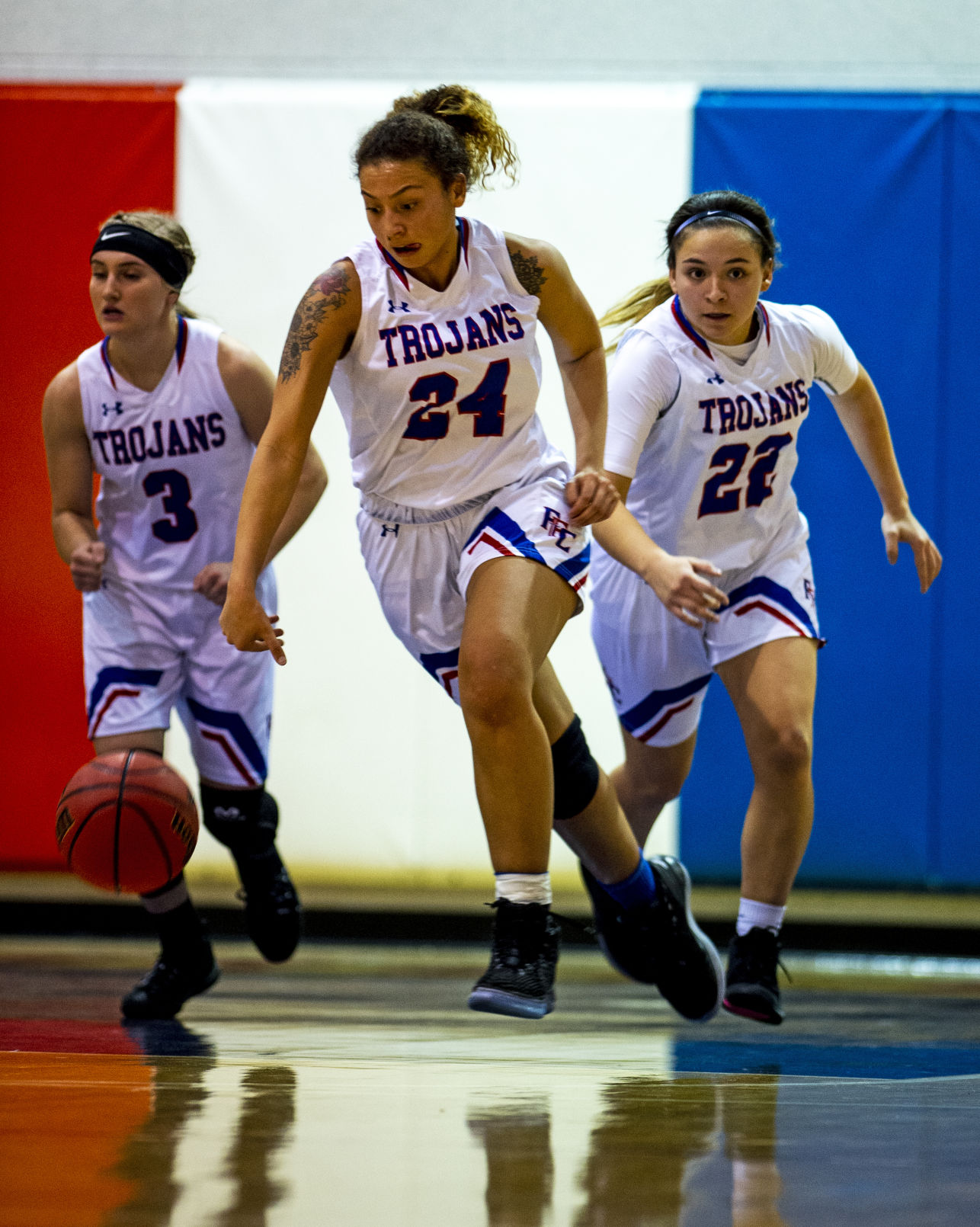 010420-s-FFC Basketball 05.JPG